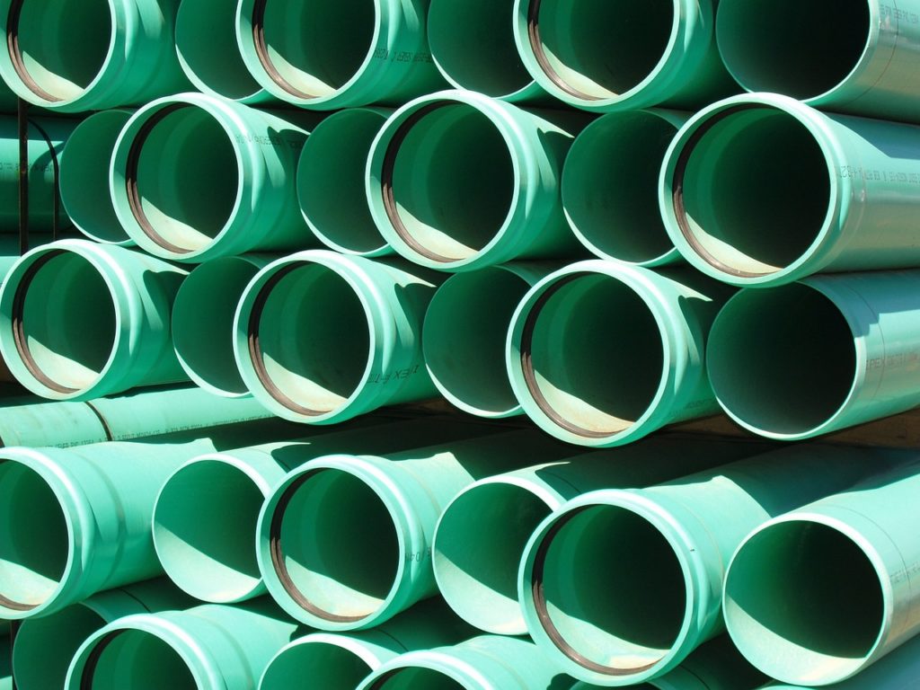 green, plastic, pipes-72773.jpg